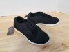 Item #232 — New ladies shoes size 8
