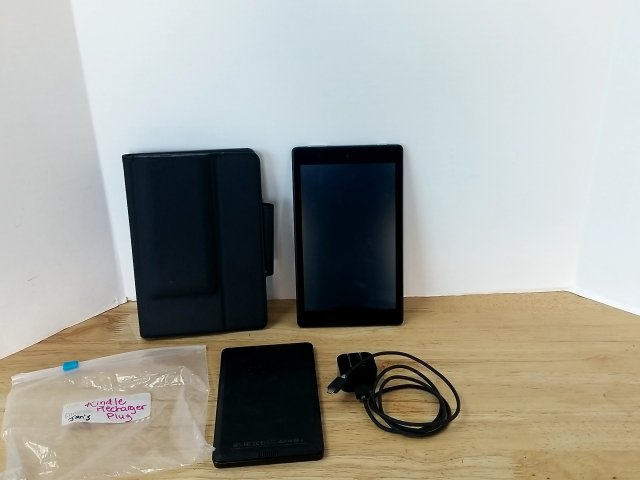 Item #333 — Kindle E-Reader Bundle photo 1 of 5