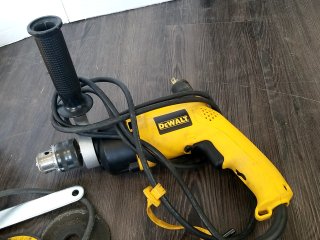 Item #255 — DeWalt Power Tools Set photo 4 of 5