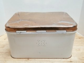 Item #294 — Vintage bread container 13 by 10 by 8 inch photo 3 of 3