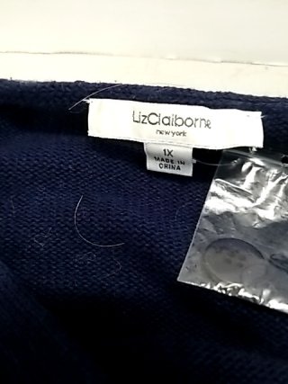 Item #350 — Clothing photo 6 of 6