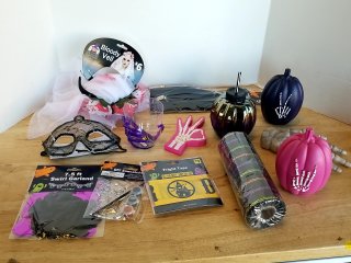 Item #302 — Halloween party decorations lot photo 1 of 5