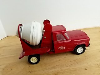 Item #79 — Tonka Cement Mixer Truck, 9 x 5 x 3 inch photo 3 of 5