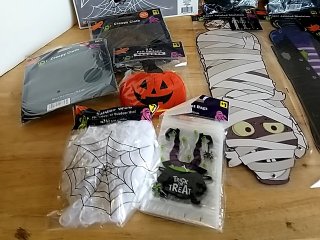 Item #420 — New Halloween Party Decoration Lot photo 2 of 6