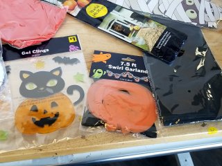 Item #303 — Halloween Decorations Lot photo 6 of 6