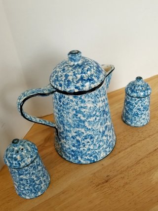 Item #256 — Japan coffee set, tallest 8 inch, chip on spout of pot photo 2 of 4