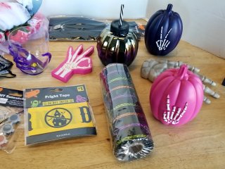 Item #302 — Halloween party decorations lot photo 5 of 5