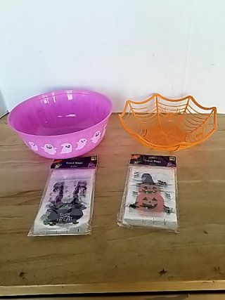 Item #426 — New Halloween Treat Supplies Bundle photo 1 of 4