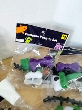 Item #218 — New Halloween Pumpkin Push-In Sets photo 5 of 5