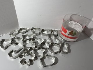 Item #458 — Holiday Cookie Cutter Set 3 inch cutters
