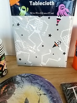 Item #407 — Halloween Party Supplies Lot photo 3 of 5