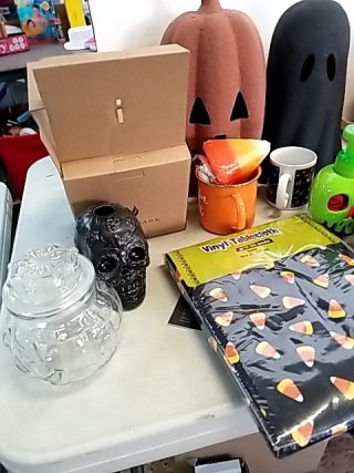 Item #445 — HALLOWEEN items photo 2 of 6