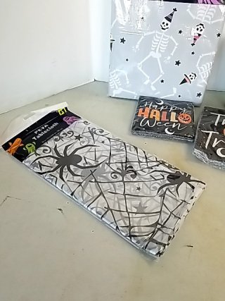 Item #365 — Halloween Party Supplies Lot photo 5 of 5