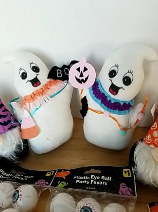 Item #409 — Halloween Decor & Craft Supplies photo 3 of 5