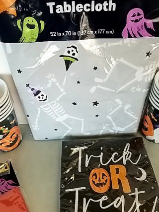 Item #338 — New Halloween Party Supplies Lot photo 4 of 6