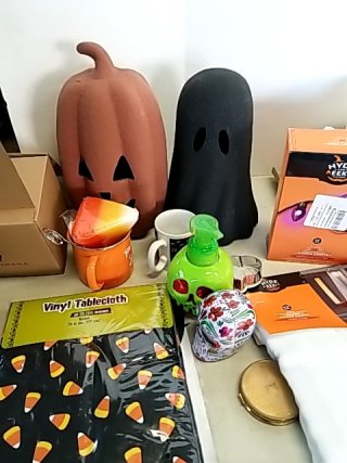 Item #445 — HALLOWEEN items photo 3 of 6