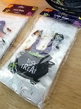 Item #442 — New Halloween Treat Bowl & Bag Set photo 2 of 3