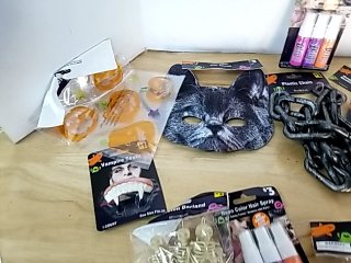 Item #194 — New Halloween Party Supplies Lot photo 3 of 6