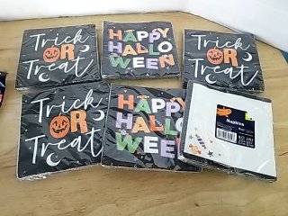 Item #214 — New Halloween Napkins Pack photo 1 of 4