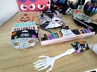 Item #185 — New Halloween Party Decor & Costume Bundle photo 2 of 6