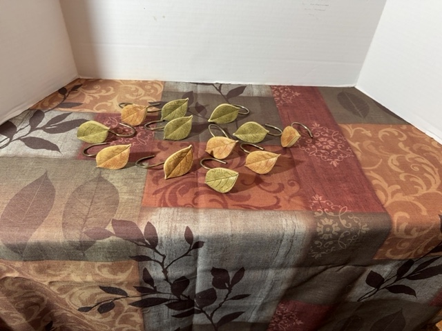 Item #303 — Cloth shower curtian 72 x 72 inch with matching Leaf Curtian Rings photo 1 of 3