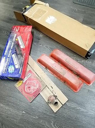 Item #346 — AUTO Valve Covers & Parts Lot photo 3 of 3