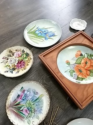 Item #69 — Vintage Decorative Plates with Frame photo 3 of 6