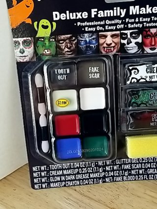 Item #183 — New Deluxe Family Makeup Kit photo 2 of 3