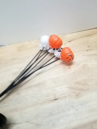 Item #88 — New Solar Eyeball Garden Lights 24 inch tall photo 3 of 3