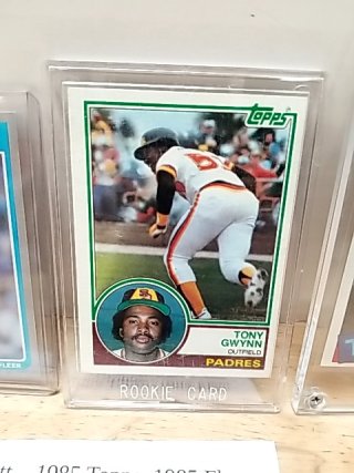 Item #73 — Kirby Puckett & Tony Gwynn Rookie Cards photo 3 of 6