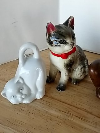 Item #269 — Vintage Ceramic Cat Figurines Some have chips photo 6 of 6