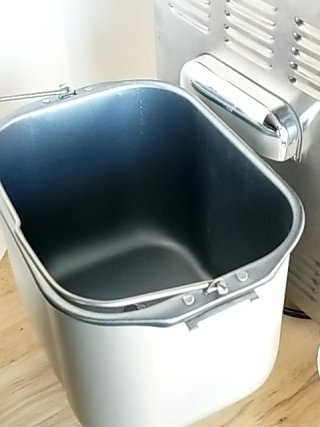 Item #177 — CBK-200 CUISINART convection bread maker , great shape, with manual photo 5 of 8