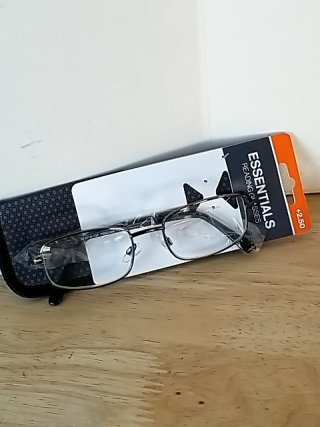 Item #308 — Reading Glasses with Case=2.50