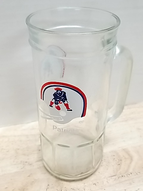 Item #524 — Patriots Glass Mug Exc cond photo 1 of 2