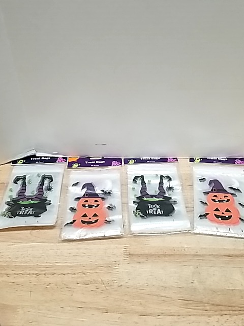 Item #60 — New Halloween Treat Bags 26 in each photo 1 of 2