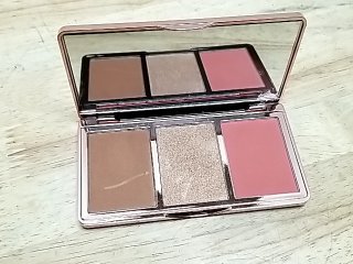 Item #160 — New 6-Pan Rose Gold Eyeshadow Palette photo 2 of 4