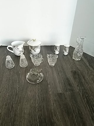 Item #533 — Vintage Glass & Porcelain Collection photo 1 of 6
