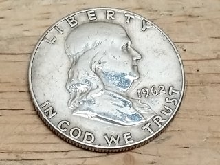 Item #152 — 1962 D Franklin Half Dollar photo 1 of 2