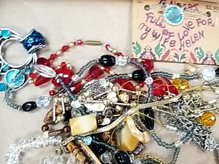 Item #120 — Costume Jewelry Lot photo 3 of 5