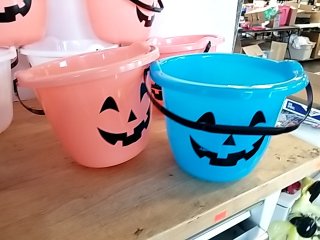Item #213 — New Halloween Buckets Lot 10 in photo 3 of 4