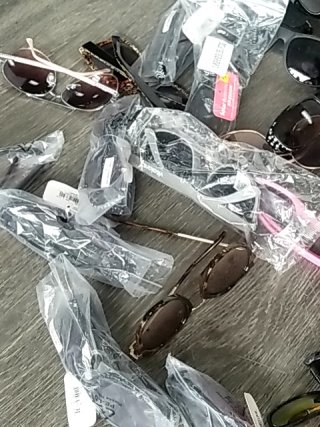 Item #431 — Bulk Lot of Assorted Sunglasses Many are new photo 6 of 6