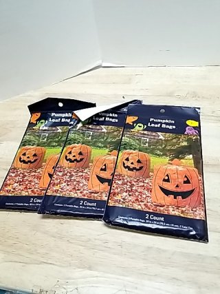 Item #131 — New Pumpkin Leaf Bags 3-Pack photo 1 of 2