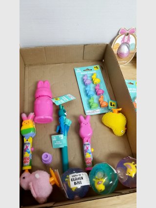 Item #365 — Assorted Easter Toys & Crafts photo 3 of 3