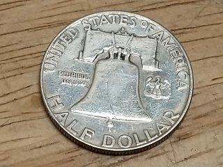 Item #152 — 1962 D Franklin Half Dollar photo 2 of 2