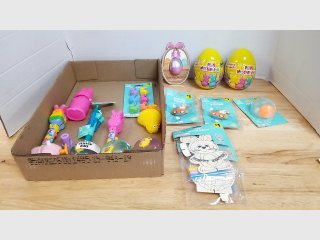 Item #365 — Assorted Easter Toys & Crafts photo 1 of 3