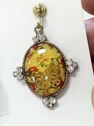 Item #4 — Vintage clip on earrings/necklace, exc cond photo 5 of 5