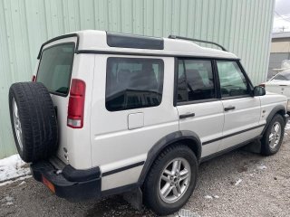 Item #3 — 2002 White Land Rover Discovery - 25-03121